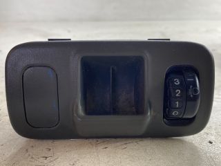 bontott TOYOTA YARIS Fényszórómagasság Állító Kapcsoló