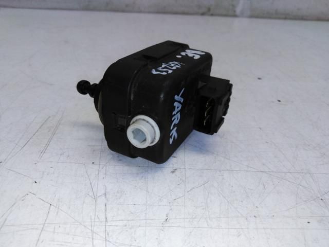 bontott TOYOTA YARIS Fényszórómagasság Állító Motor Bal