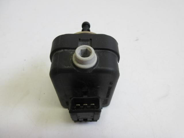 bontott TOYOTA YARIS Fényszórómagasság Állító Motor Bal