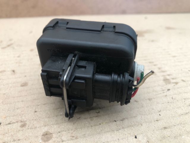 bontott TOYOTA YARIS Fényszórómagasság Állító Motor (Pozíciófüggetlen)