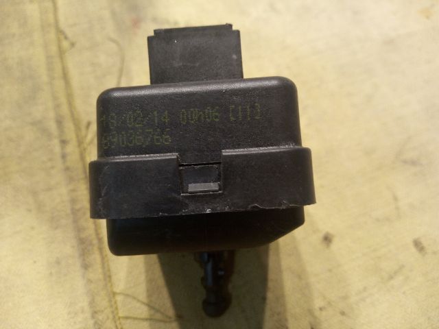 bontott TOYOTA YARIS Fényszórómagasság Állító Motor (Pozíciófüggetlen)