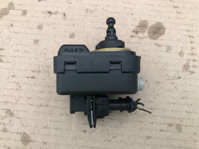 bontott TOYOTA YARIS Fényszórómagasság Állító Motor (Pozíciófüggetlen)