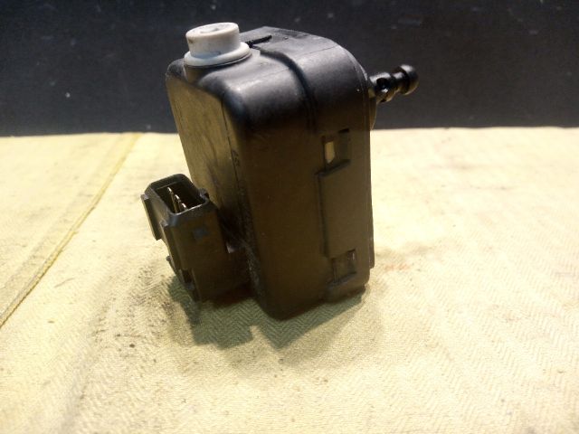 bontott TOYOTA YARIS Fényszórómagasság Állító Motor (Pozíciófüggetlen)