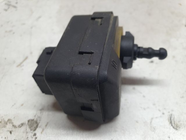 bontott TOYOTA YARIS Fényszórómagasság Állító Motor (Pozíciófüggetlen)