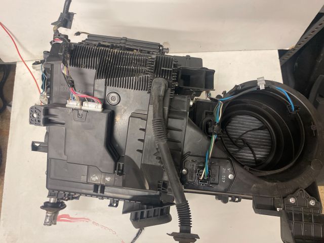 bontott TOYOTA YARIS Fűtés Box