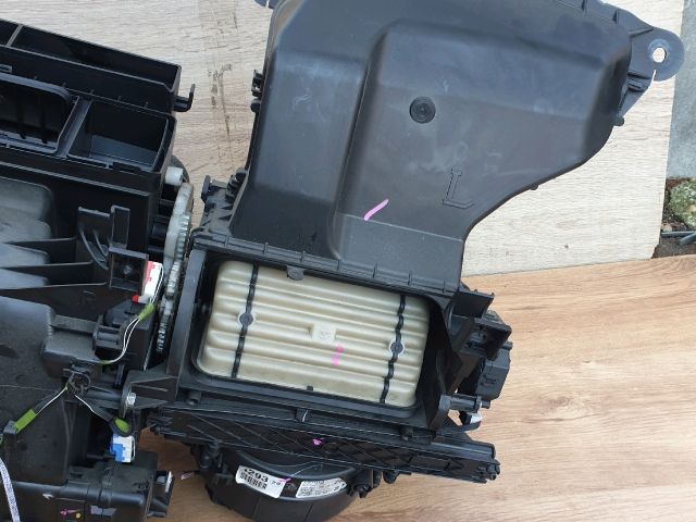 bontott TOYOTA YARIS Fűtés Box