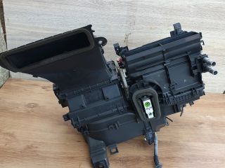 bontott TOYOTA YARIS Fűtés Box