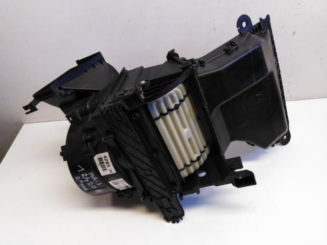 bontott TOYOTA YARIS Fűtés Box