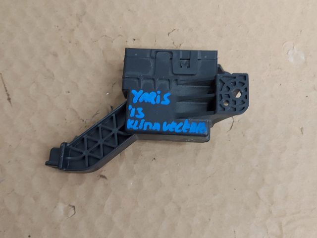 bontott TOYOTA YARIS Fűtés Vezérlő Modul