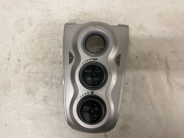 bontott TOYOTA YARIS Fűtéskapcsoló (digit klímás)