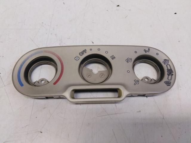 bontott TOYOTA YARIS Fűtéskapcsoló Keret