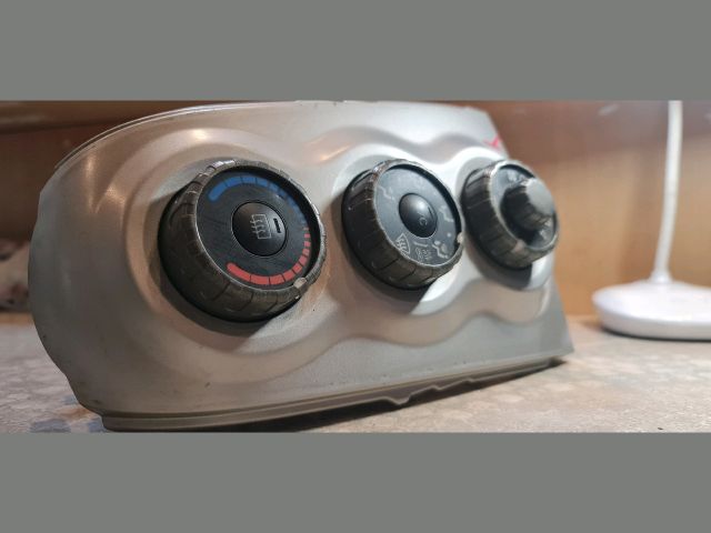 bontott TOYOTA YARIS Fűtéskapcsoló (manuális klímás)