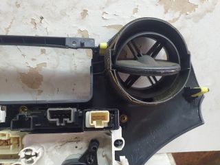 bontott TOYOTA YARIS Fűtéskapcsoló (manuális klímás)