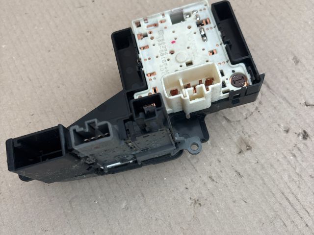 bontott TOYOTA YARIS Fűtéskapcsoló (manuális klímás)