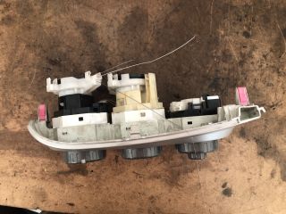 bontott TOYOTA YARIS Fűtéskapcsoló (manuális klímás)