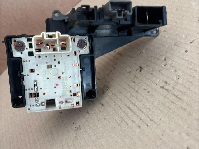 bontott TOYOTA YARIS Fűtéskapcsoló (manuális klímás)