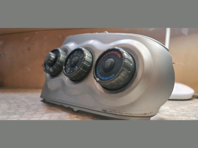 bontott TOYOTA YARIS Fűtéskapcsoló (manuális klímás)