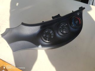 bontott TOYOTA YARIS Fűtéskapcsoló (manuális klímás)