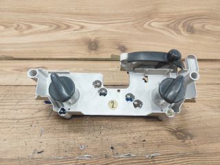 bontott TOYOTA YARIS Fűtéskapcsoló (Nem klímás)