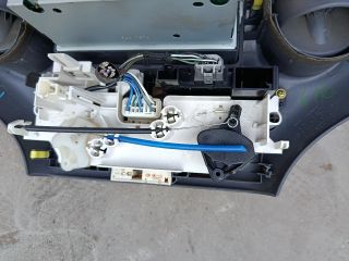 bontott TOYOTA YARIS Fűtéskapcsoló (Nem klímás)