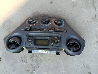 bontott TOYOTA YARIS Fűtéskapcsoló (Nem klímás)