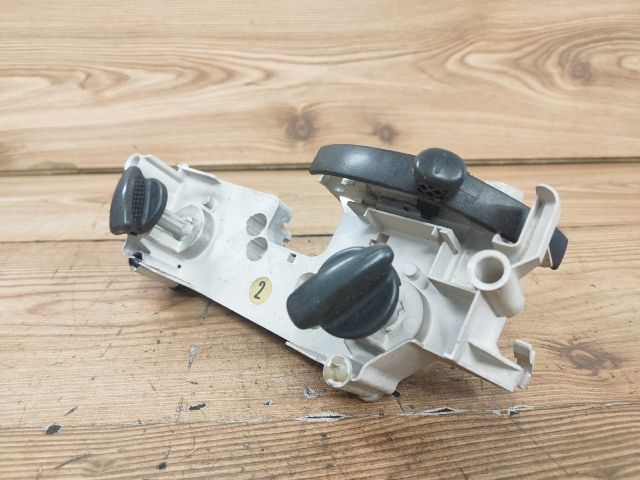 bontott TOYOTA YARIS Fűtéskapcsoló (Nem klímás)