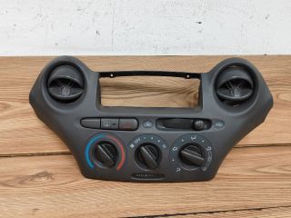 bontott TOYOTA YARIS Fűtéskapcsoló (Nem klímás)