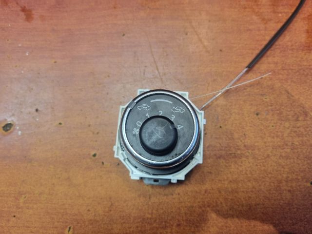 bontott TOYOTA YARIS Fűtéskapcsoló