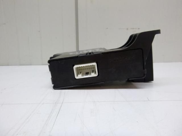 bontott TOYOTA YARIS Fűtéskapcsoló