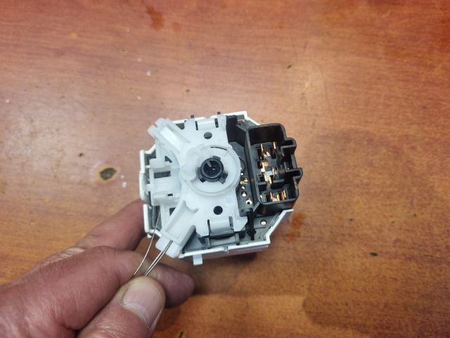 bontott TOYOTA YARIS Fűtéskapcsoló