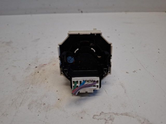 bontott TOYOTA YARIS Fűtéskapcsoló