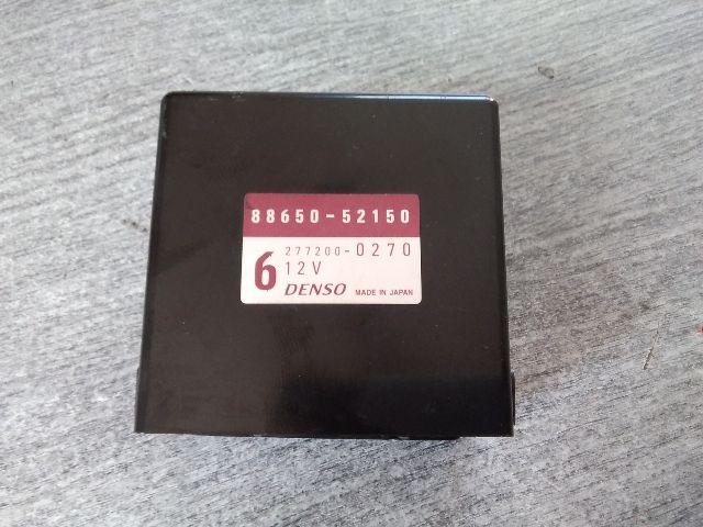 bontott TOYOTA YARIS Fűtéskapcsoló