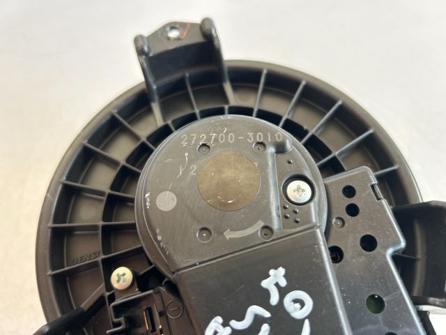 bontott TOYOTA YARIS Fűtőmotor (Klímás)