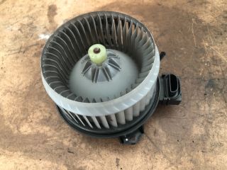 bontott TOYOTA YARIS Fűtőmotor (Klímás)