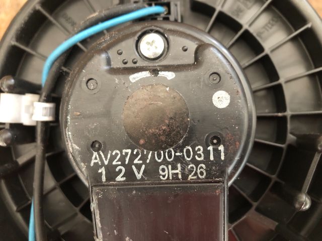 bontott TOYOTA YARIS Fűtőmotor (Klímás)