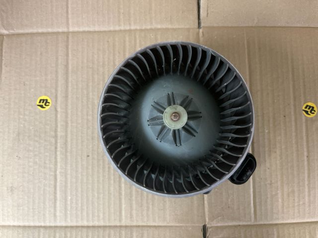 bontott TOYOTA YARIS Fűtőmotor (Klímás)