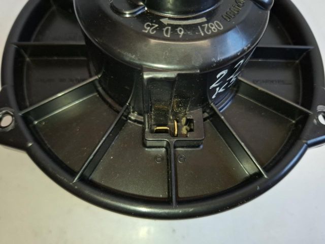 bontott TOYOTA YARIS Fűtőmotor (Klímás)