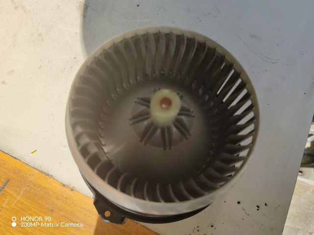 bontott TOYOTA YARIS Fűtőmotor (Klímás)