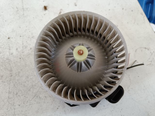 bontott TOYOTA YARIS Fűtőmotor (Klímás)