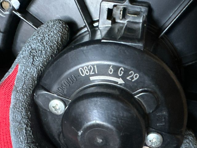 bontott TOYOTA YARIS Fűtőmotor (Klímás)