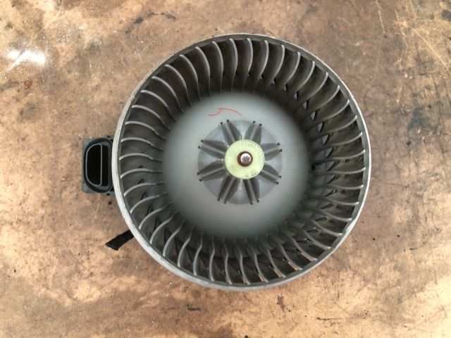 bontott TOYOTA YARIS Fűtőmotor (Klímás)