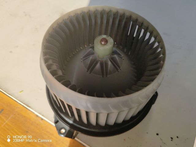 bontott TOYOTA YARIS Fűtőmotor (Klímás)