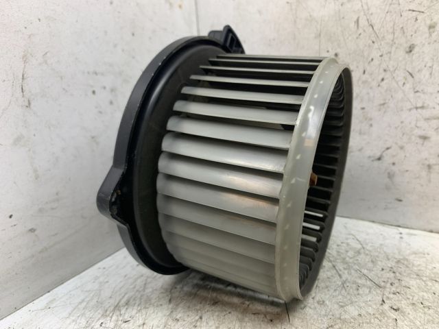 bontott TOYOTA YARIS Fűtőmotor (Klímás)