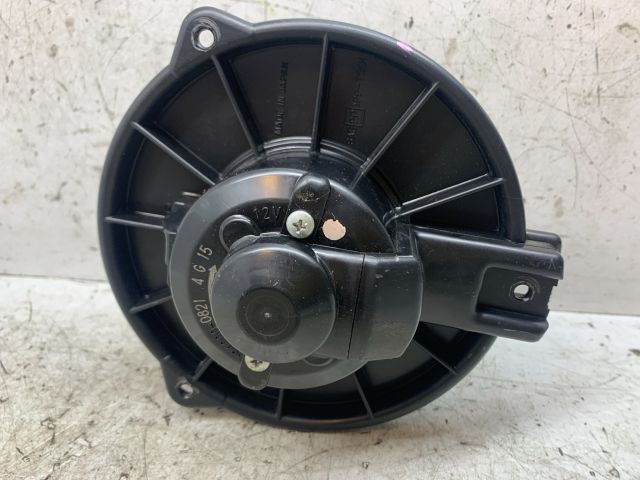 bontott TOYOTA YARIS Fűtőmotor (Klímás)