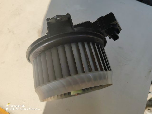 bontott TOYOTA YARIS Fűtőmotor (Klímás)