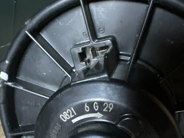 bontott TOYOTA YARIS Fűtőmotor (Klímás)