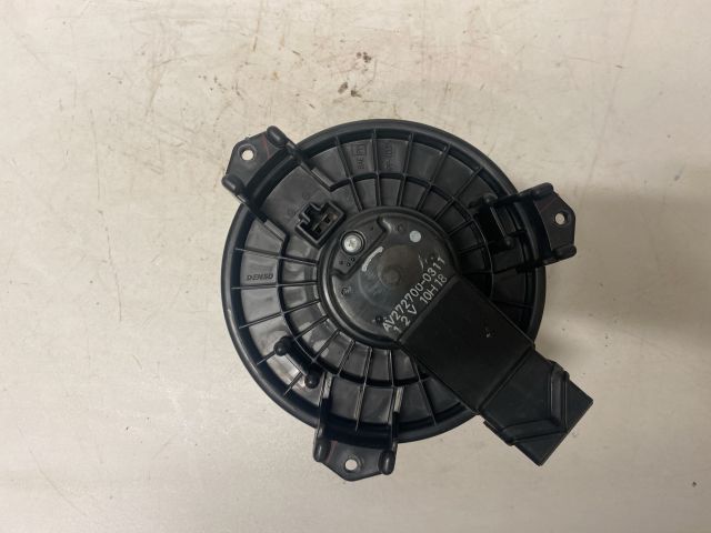 bontott TOYOTA YARIS Fűtőmotor (Klímás)