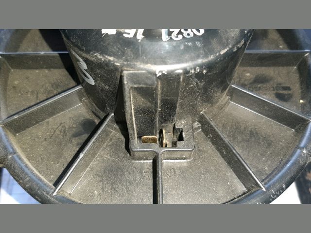 bontott TOYOTA YARIS Fűtőmotor (Nem klímás)