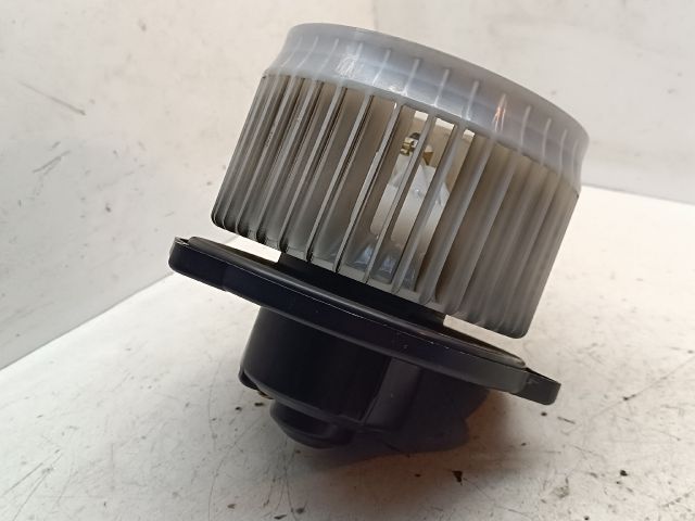 bontott TOYOTA YARIS Fűtőmotor (Nem klímás)