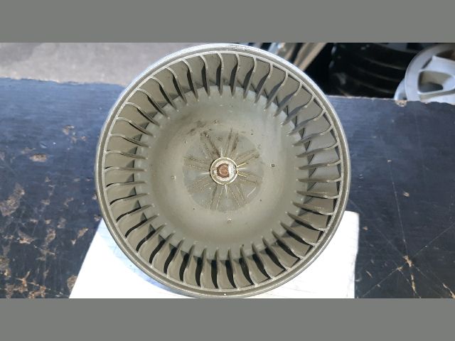 bontott TOYOTA YARIS Fűtőmotor (Nem klímás)